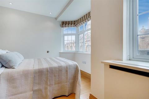 3 bedroom flat to rent, PRINCES COURT, BROMPTON ROAD, London, SW3