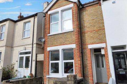 3 bedroom semi-detached house to rent, Victoria Road, Bromley BR2