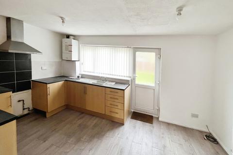 3 bedroom semi-detached house to rent, Kirkside Close, Liverpool L12