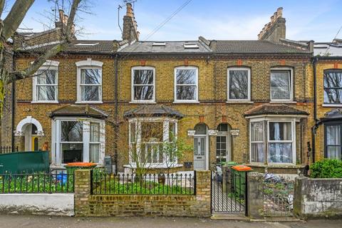 5 bedroom terraced house for sale, Chestnut Avenue, London E7