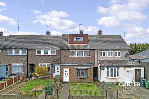 9 Trowbridge Road, Romford, RM3 8YW