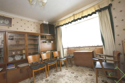 127 Raynham Avenue, London, N18 2BT