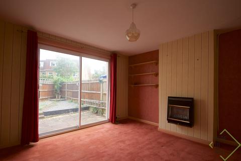 6 Willow Road, London, W5 4PD