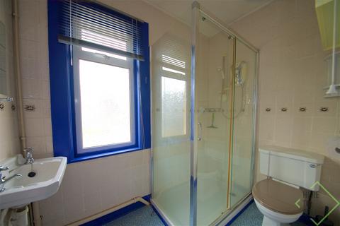 6 Willow Road, London, W5 4PD