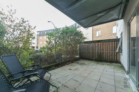 3 bedroom flat for sale, 1 Scotland Green, London N17