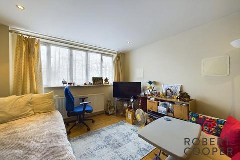 Studio for sale, Rayners Lane, Harrow, Middlesex, HA2