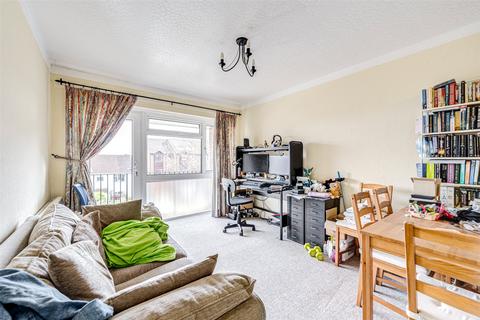 1 bedroom flat for sale, Saffrons Court, Downview Road, Worthing, West Sussex, BN11