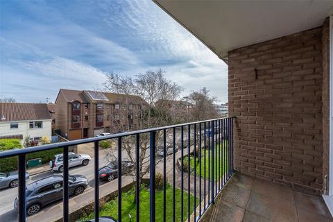 1 bedroom flat for sale, Saffrons Court, Downview Road, Worthing, West Sussex, BN11