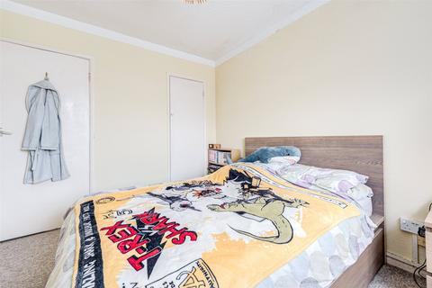 1 bedroom flat for sale, Saffrons Court, Downview Road, Worthing, West Sussex, BN11