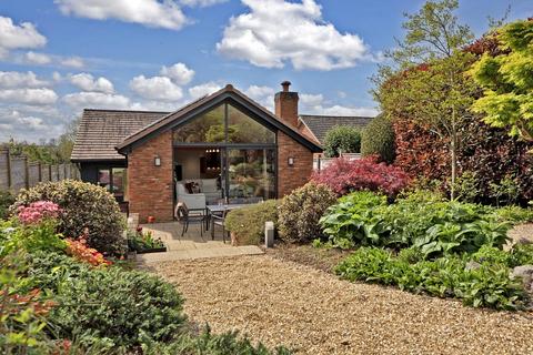 3 bedroom bungalow for sale, Woodbury, Devon