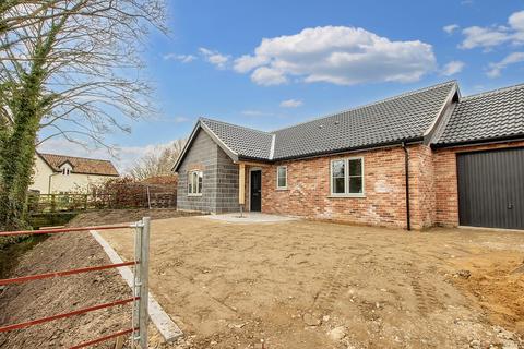 3 bedroom detached bungalow for sale, Lower Stow Bedon