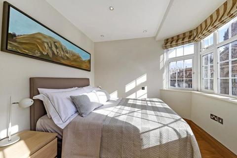 3 bedroom flat to rent, Brompton Road, London, SW3