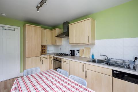 2 bedroom flat to rent, Hopetoun Crescent, Edinburgh EH7