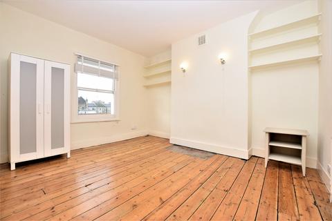 2 bedroom flat to rent, Dagmar Road Camberwell SE5