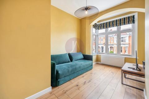 2 bedroom duplex for sale, Woodland Rise, Muswell Hill, London, N10