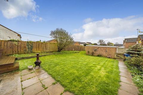 3 bedroom semi-detached house for sale, Banbury,  Oxfordshire,  OX16