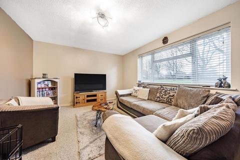 3 bedroom semi-detached house for sale, Banbury,  Oxfordshire,  OX16