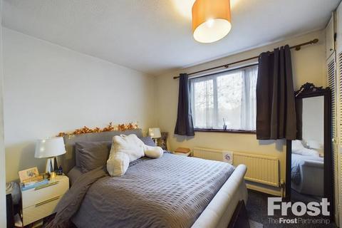1 bedroom apartment for sale, Leacroft, Staines-upon-Thames, Surrey, TW18