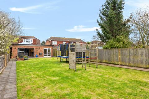 5 bedroom semi-detached house for sale, Bolters Road South, Horley, Surrey, RH6
