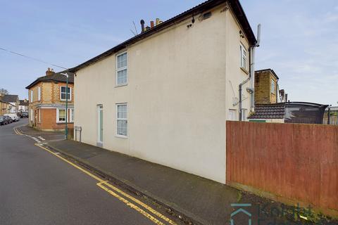 3 bedroom end of terrace house for sale, Cross Street, Maidstone, ME14