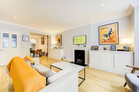 2 bedroom maisonette to rent, Earls Court Square, Earls Court, London, SW5