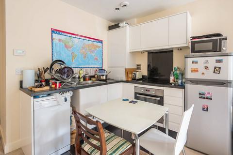 1 bedroom flat to rent, Fisher Close, Rotherhithe, London, SE16