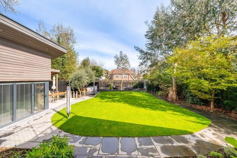 6 bedroom detached house for sale, London Road, Twickenham, TW1