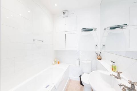 1 bedroom flat to rent, Lower Sloane Street, Chelsea, London, SW1W