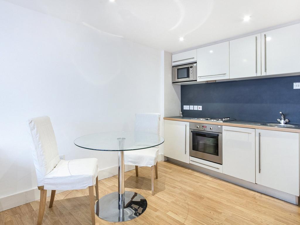 Nell Gwynn House, Sloane Avenue, SW3 1 bed apartment - £3,142 pcm (£725 pw)