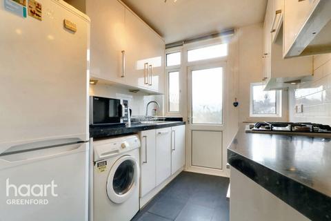 4 bedroom terraced house for sale, Windmill Lane, Greenford