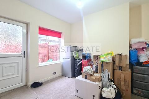 2 bedroom semi-detached house to rent, Alder Street, Huddersfield, West Yorkshire, HD1 1AX
