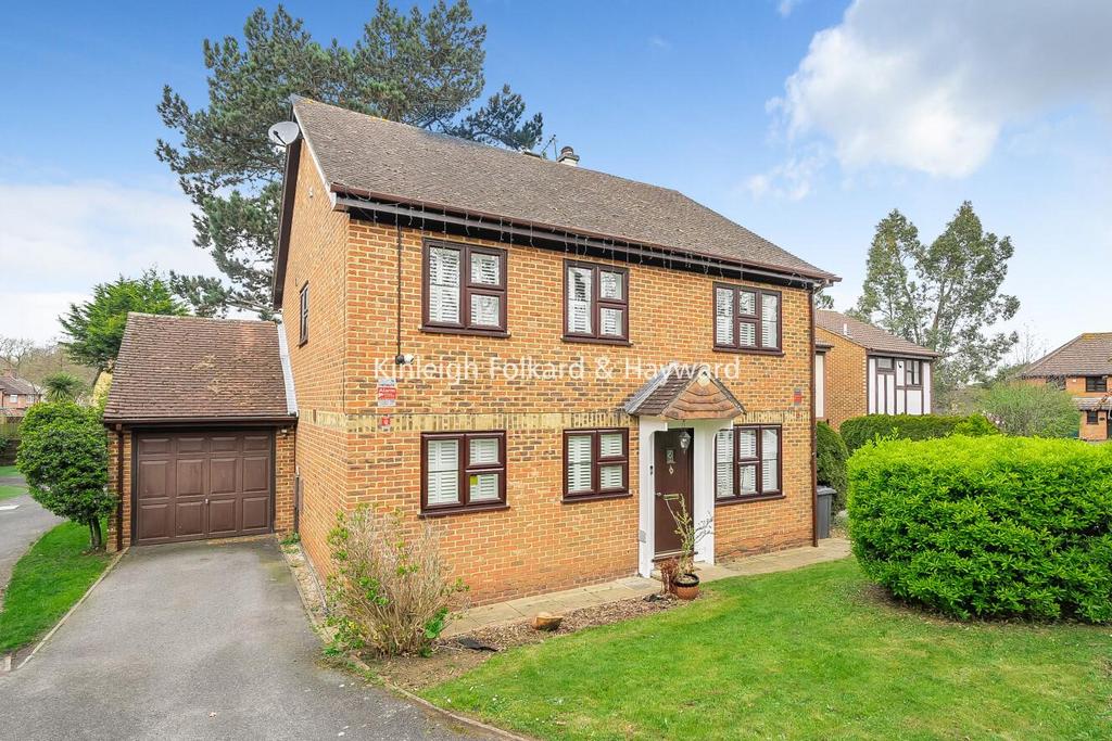 Old Manor Way, Chislehrust 4 bed detached house for sale £850,000
