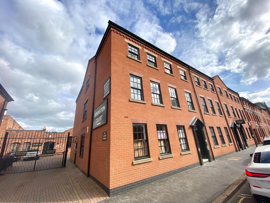 Modern &amp; Furnished Jewellery Quarter Apartment