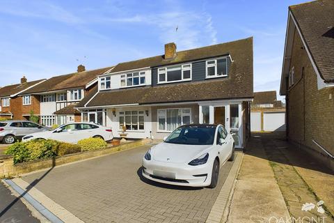 6 Gloucester Avenue, Hornchurch, RM11 3EB