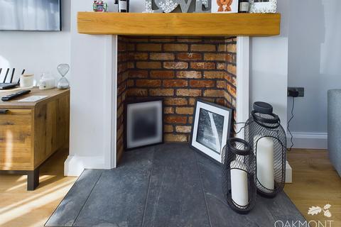 6 Gloucester Avenue, Hornchurch, RM11 3EB
