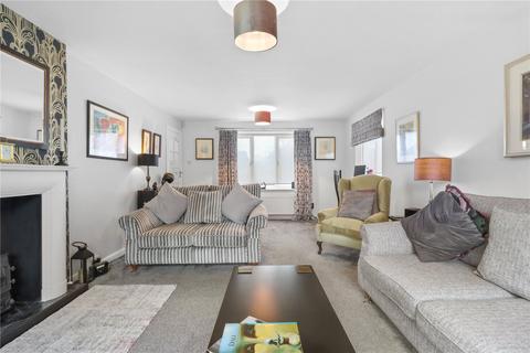 22 Cambridge Way, Uckfield, TN22 2AD
