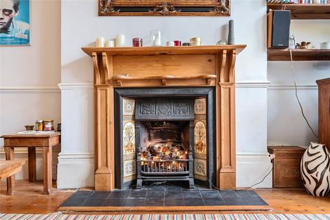 220a Stapleton Hall Road, London, N4 4QR