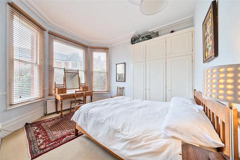 220a Stapleton Hall Road, London, N4 4QR