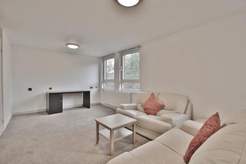 1 bedroom flat to rent, More Close, St. Paul's Court, Hammersmith, W14