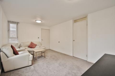 1 bedroom flat to rent, More Close, St. Paul's Court, Hammersmith, W14