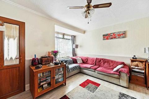 3 bedroom end of terrace house for sale, Oval Road North, Dagenham, Essex