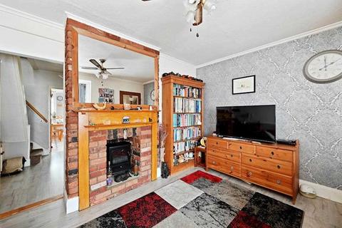 3 bedroom end of terrace house for sale, Oval Road North, Dagenham, Essex