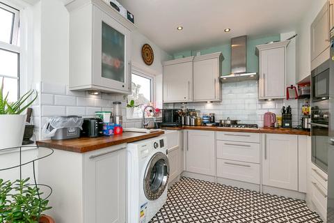 2 Cotton Hill, Bromley, BR1 5RP