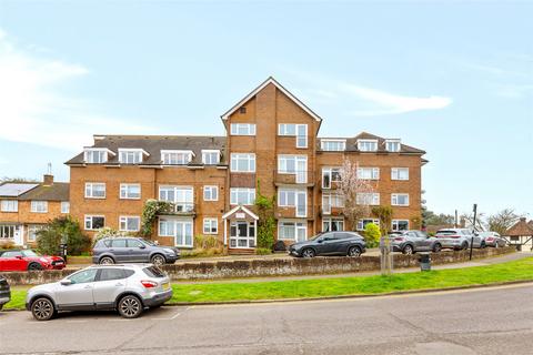 2 bedroom flat for sale, Croydon Road, Westerham, Kent, TN16