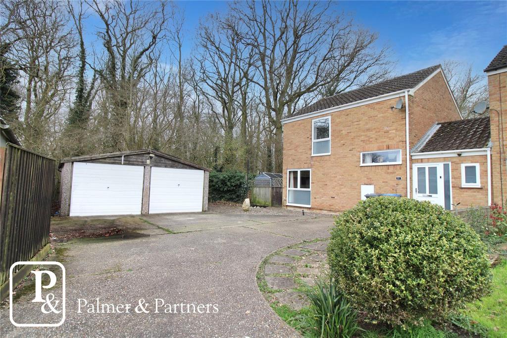 Lincoln Avenue, Saxmundham, Suffolk... 2 bed link detached house for