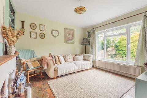 Oaklynn Fryern Road, Storrington, Pulborough, RH20 4NT