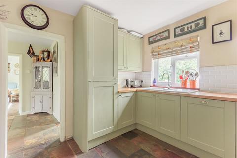 Oaklynn Fryern Road, Storrington, Pulborough, RH20 4NT
