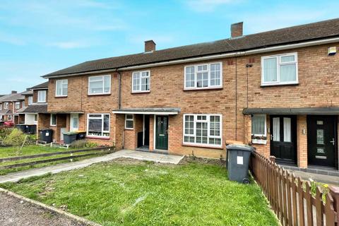 3 bedroom terraced house to rent, Roundmead, Bedford, MK41