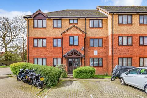 1 bedroom ground floor flat for sale, 12 Chartwell Gardens, Cheam, Sutton
