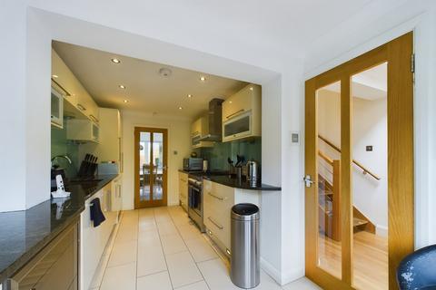 3 bedroom detached house for sale, Sunbury-on-thames TW16